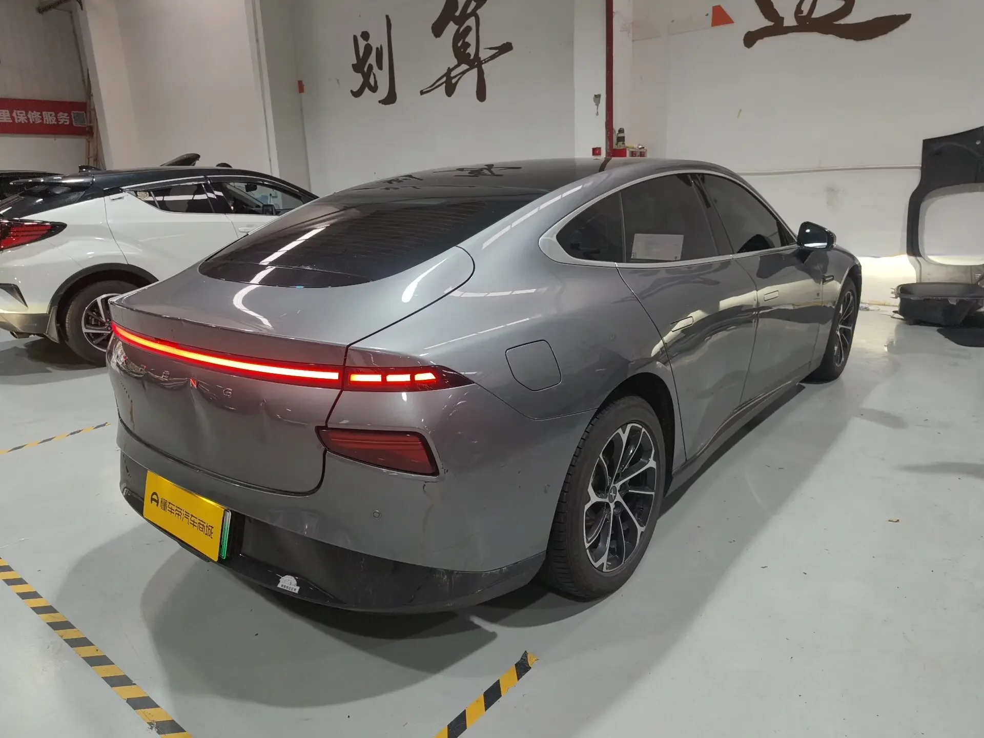 Xpeng P7