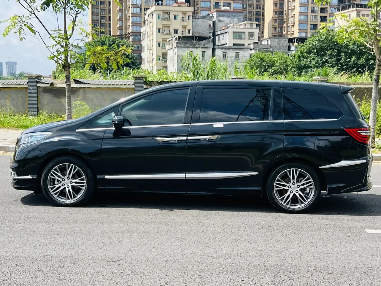 Honda Elysion