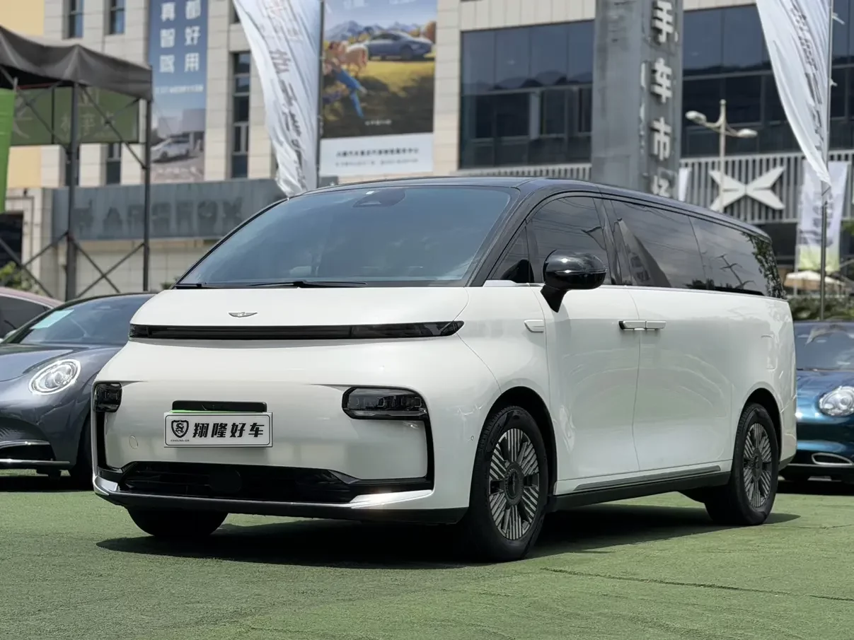 Geely Yizhen L380