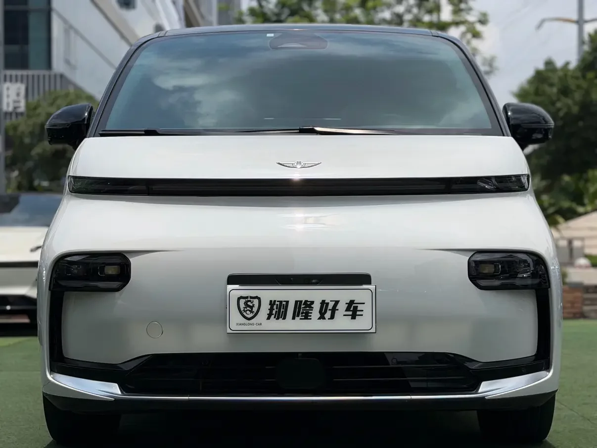Geely Yizhen L380