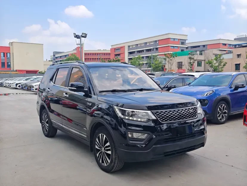 Oshan Changan Auchan CX70