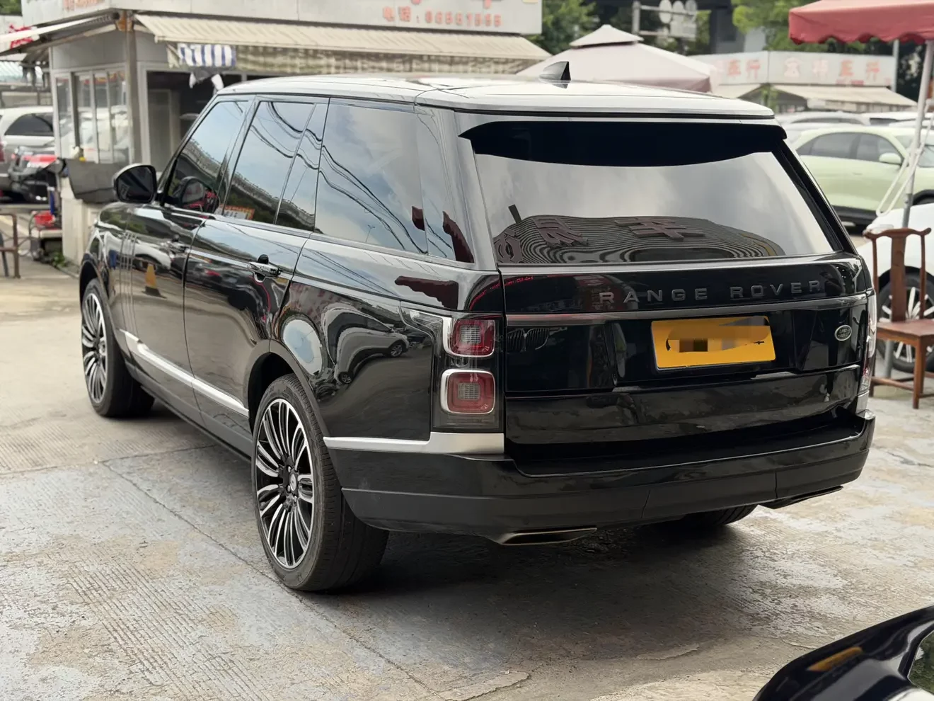 Land Rover range rover