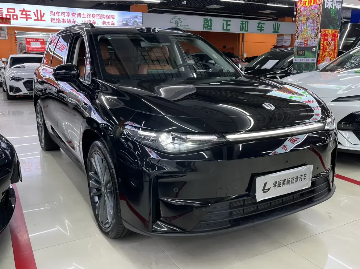Leapmotor C16