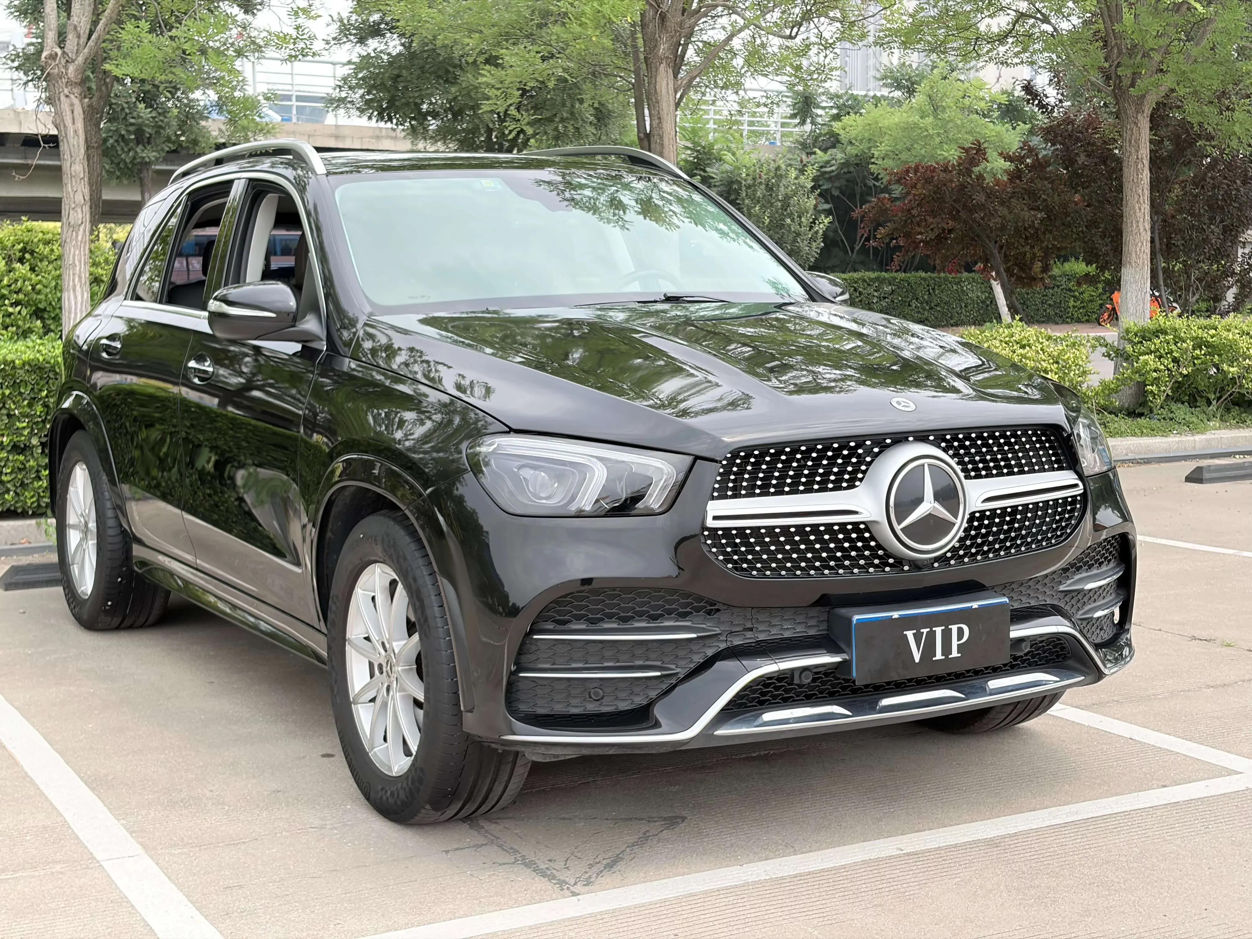 Mercedes-Benz GLE (Imported)