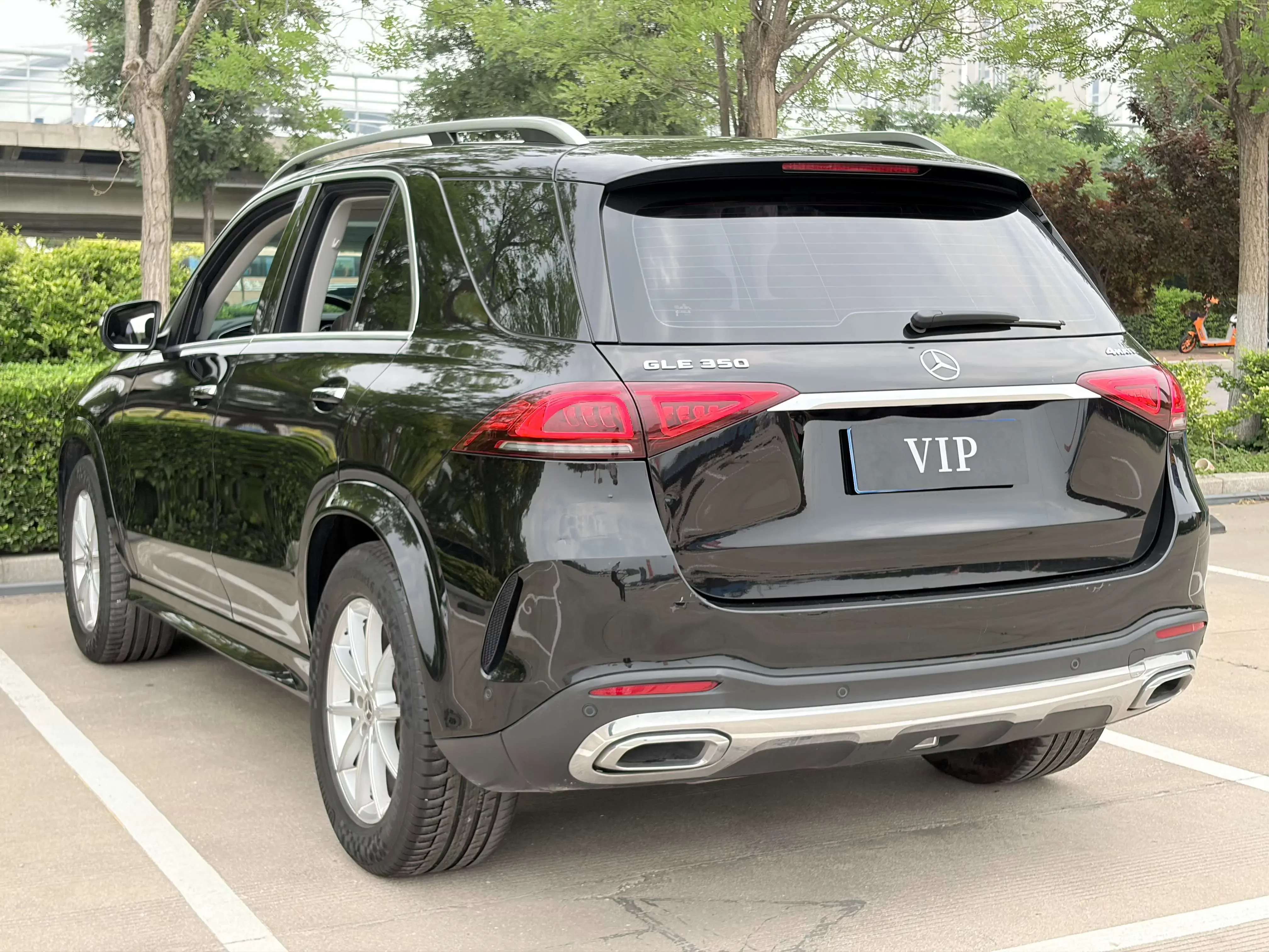Mercedes-Benz GLE (Imported)