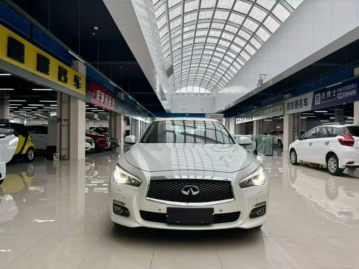 Infiniti Q50L