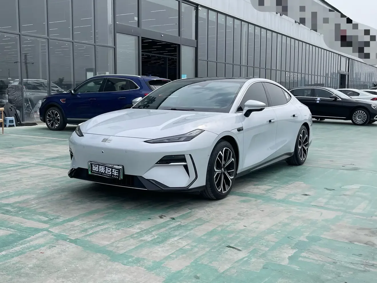 Geely Galaxy E8