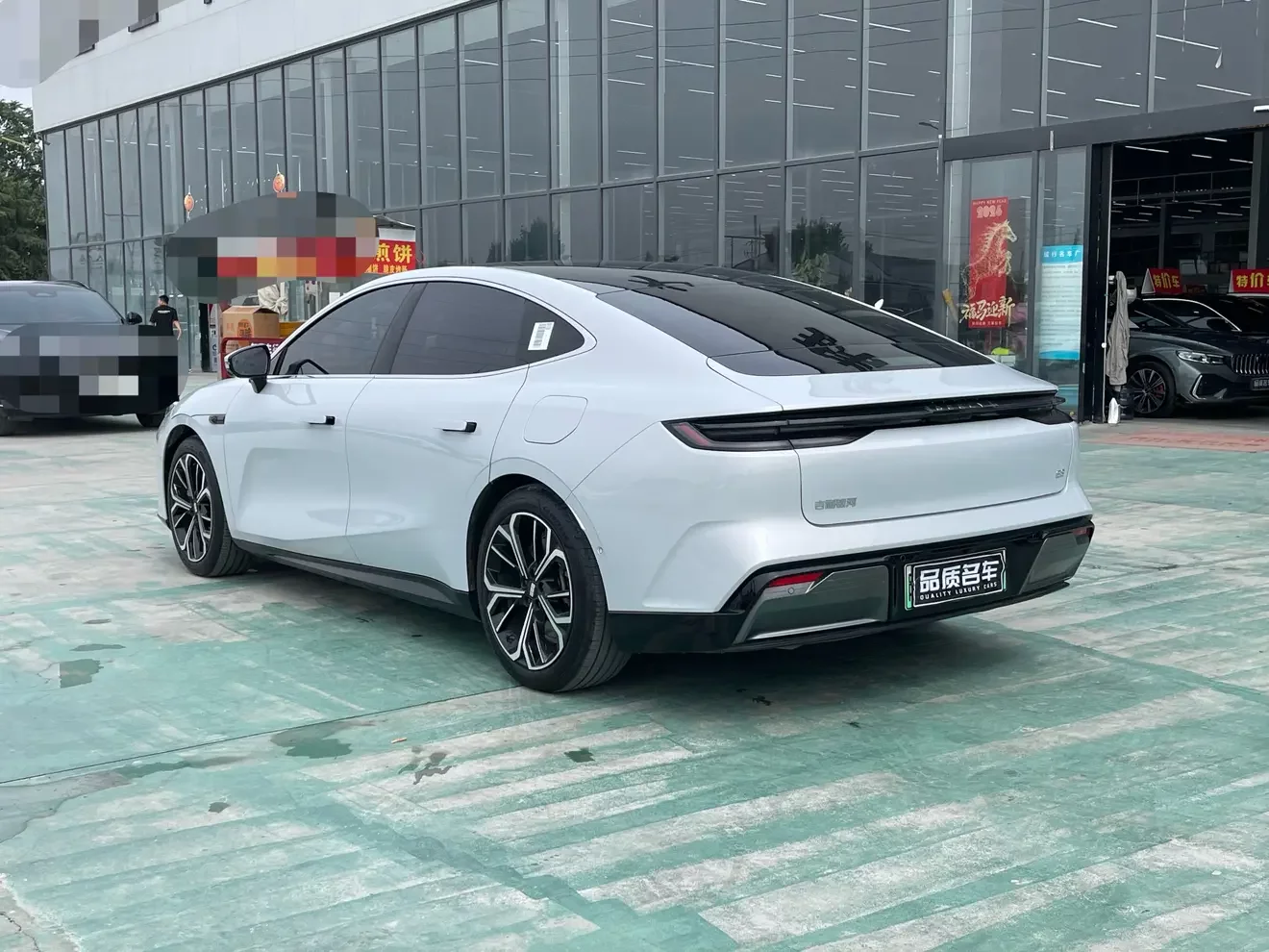 Geely Galaxy E8