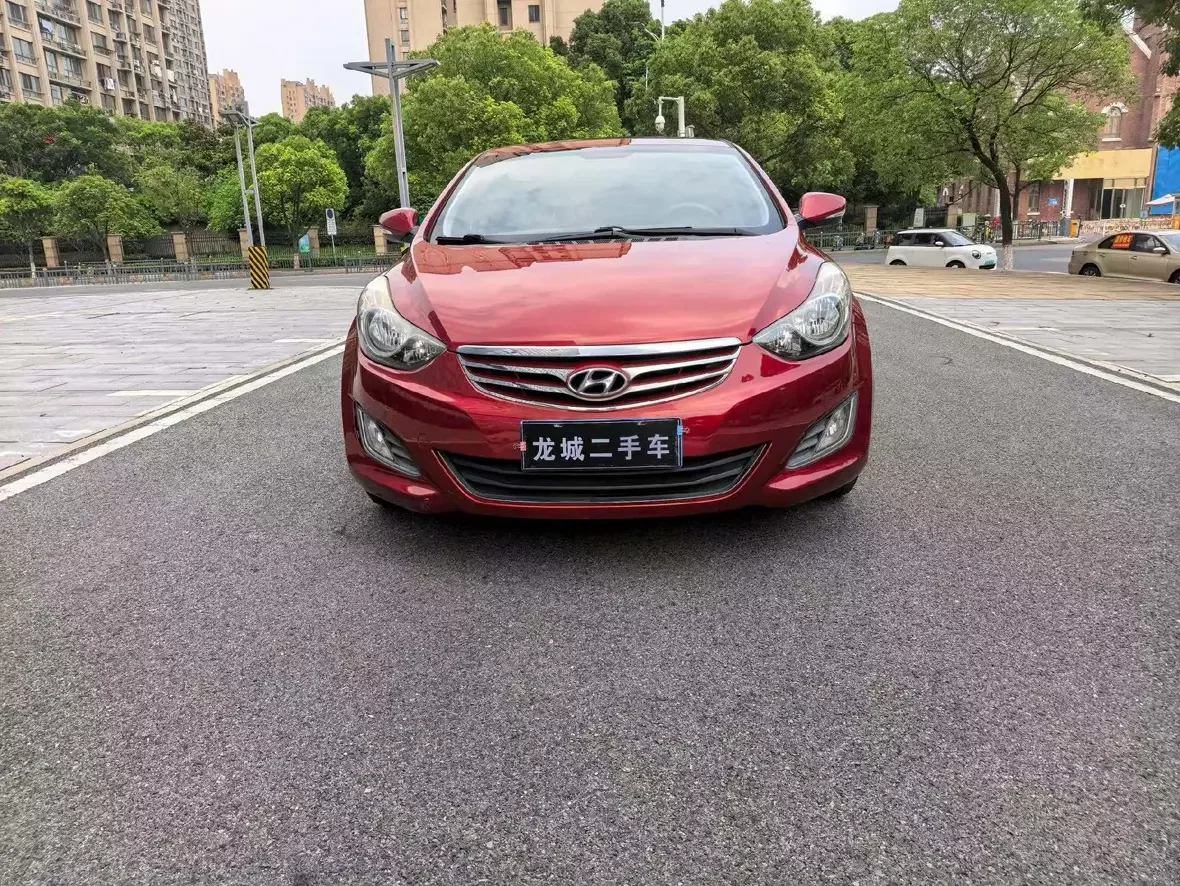 Hyundai Elantra