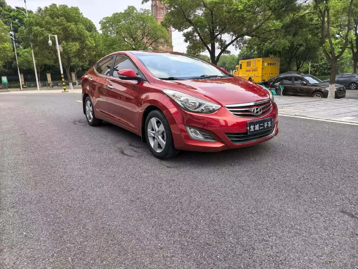 Hyundai Elantra