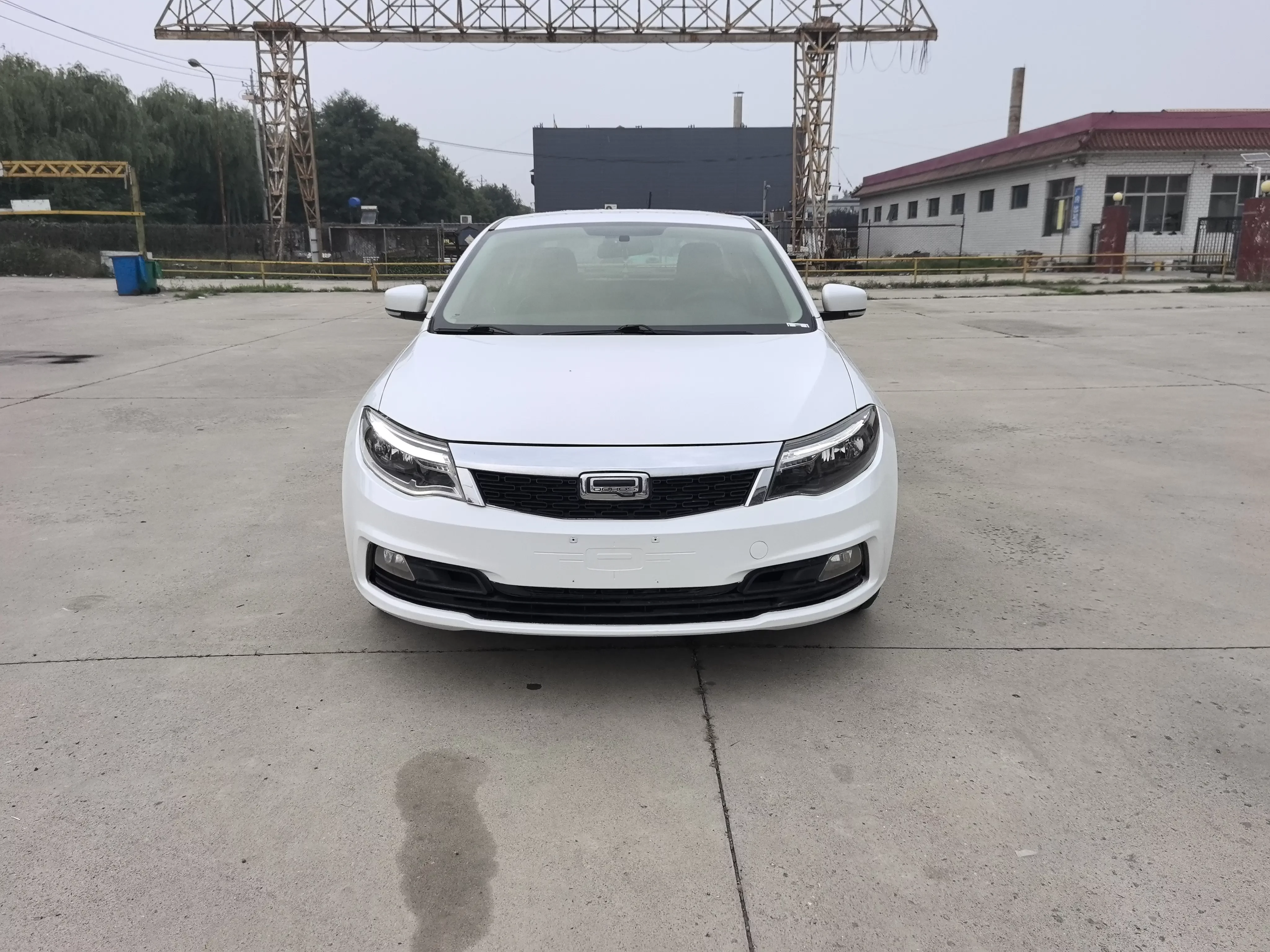 Qoros 3  из Китая