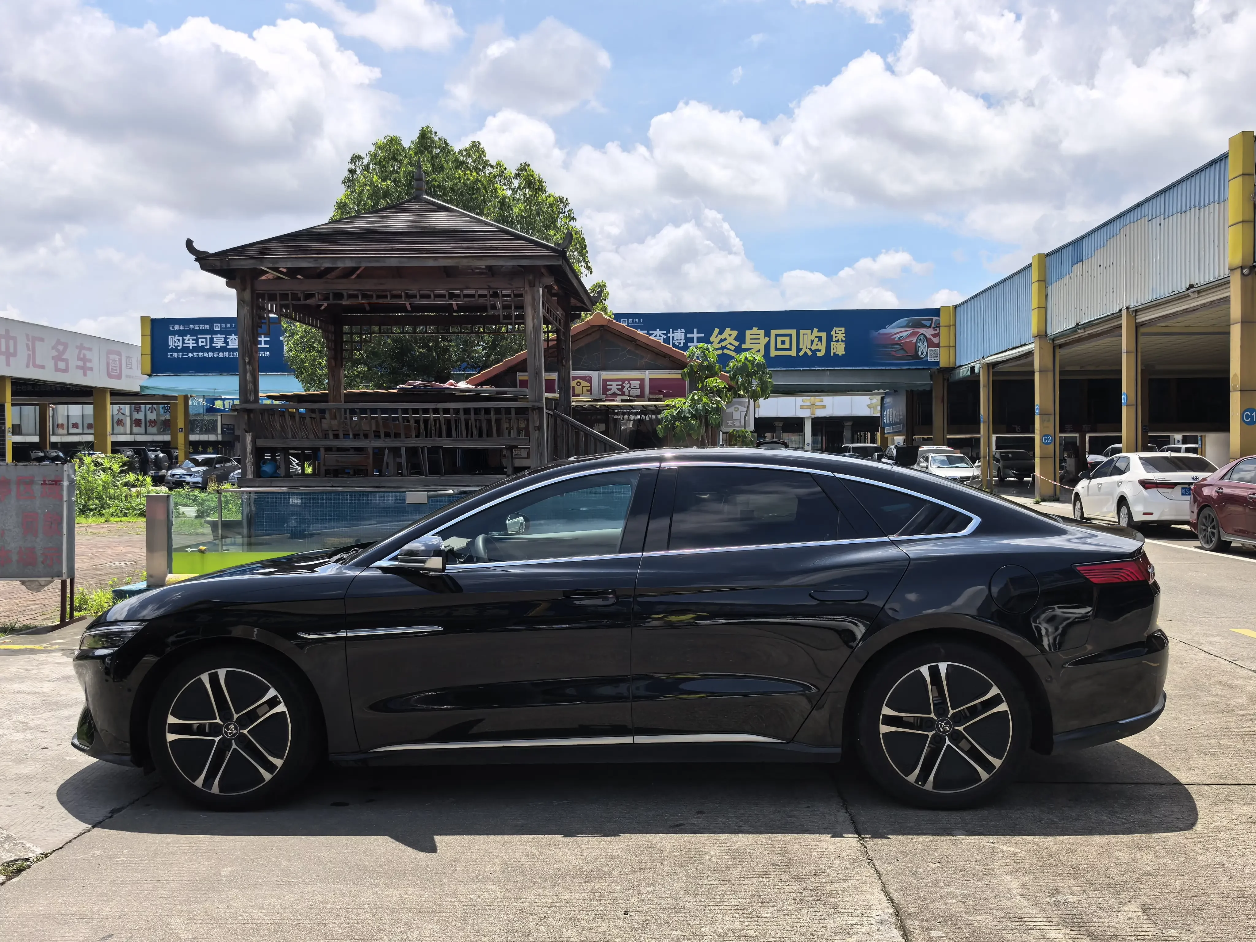 BYD Han EV