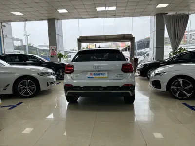 Audi Q2L