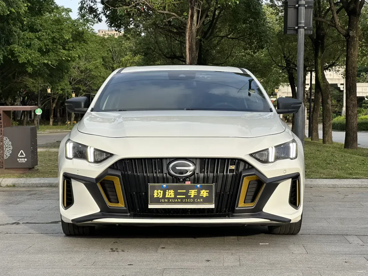 GAC Trumpchi Empow  из Китая