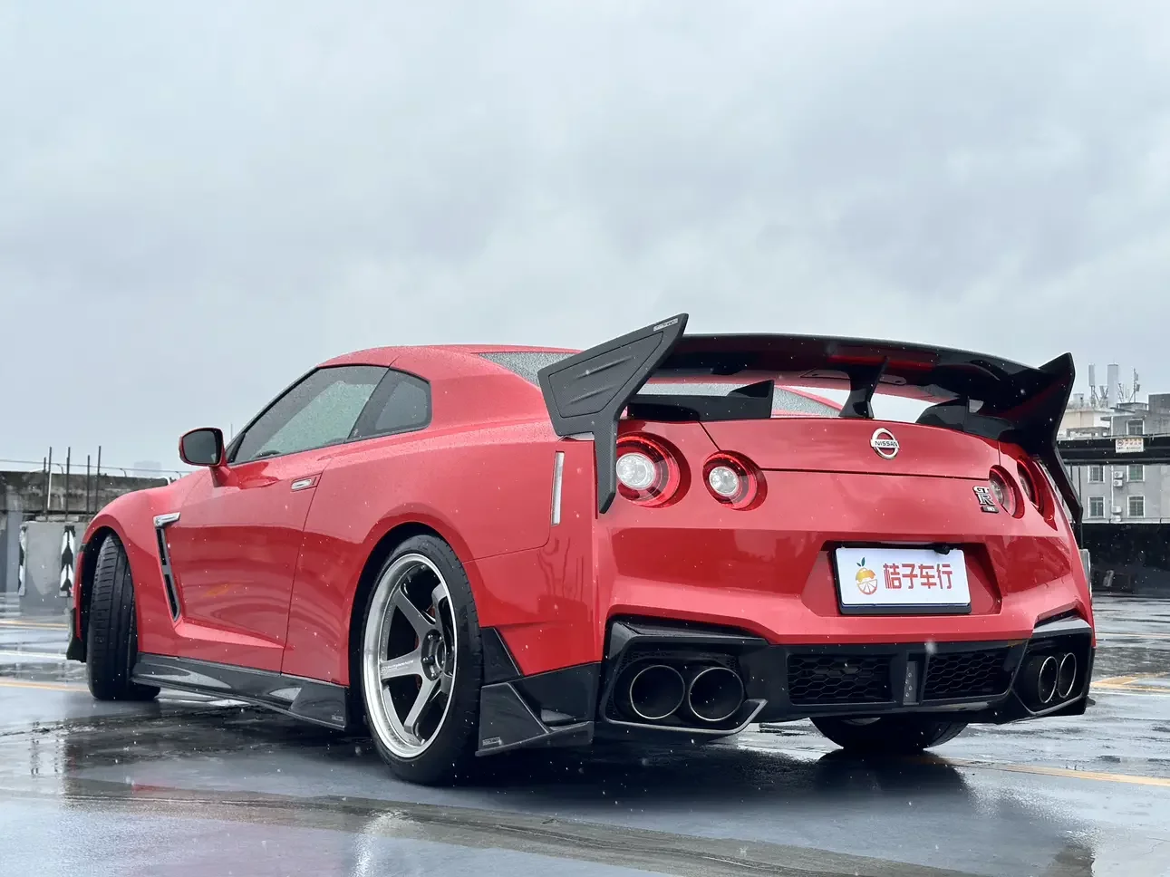 Nissan GT-R