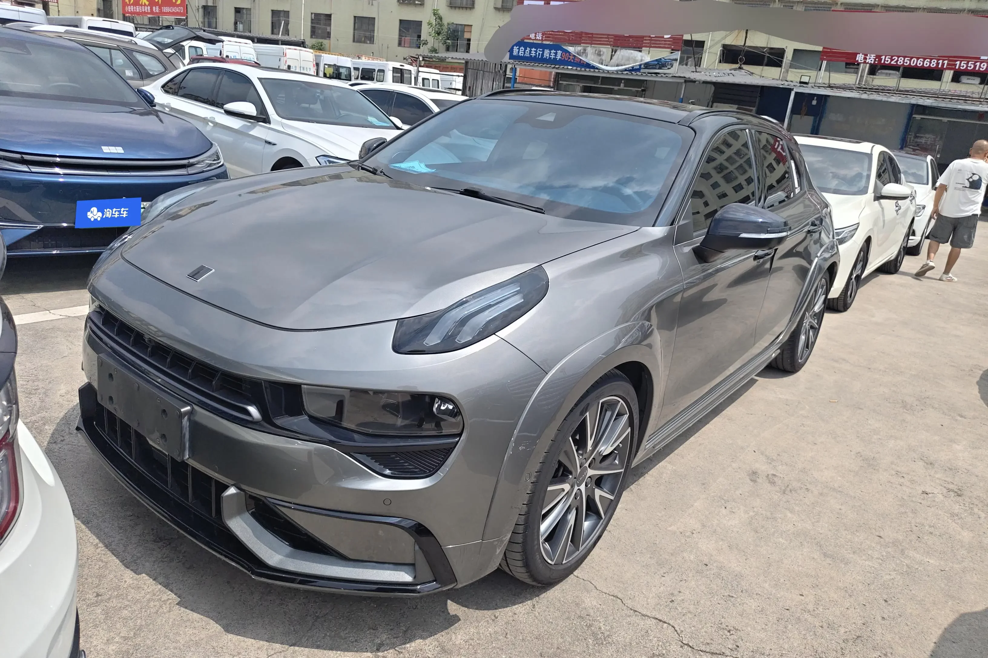 Lynk & Co 02 Hatchback