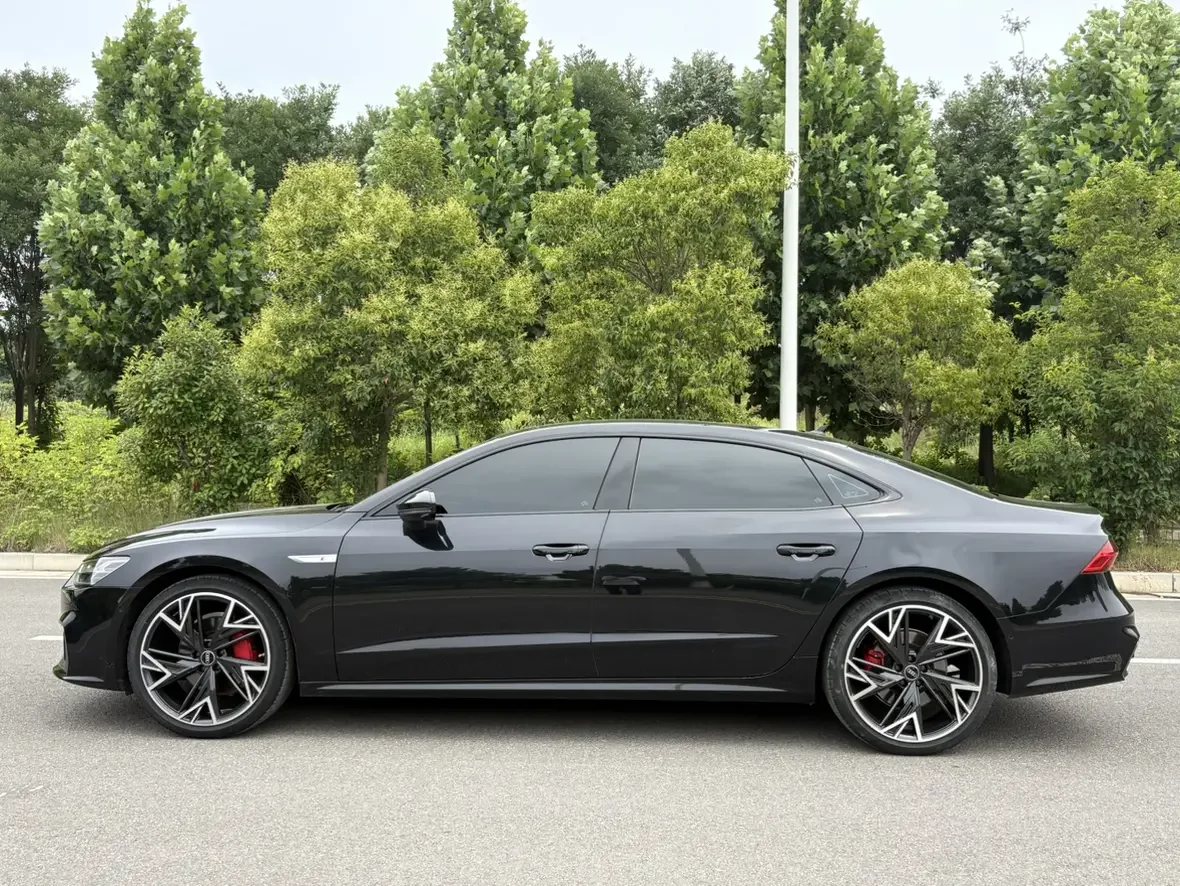 Audi A7L