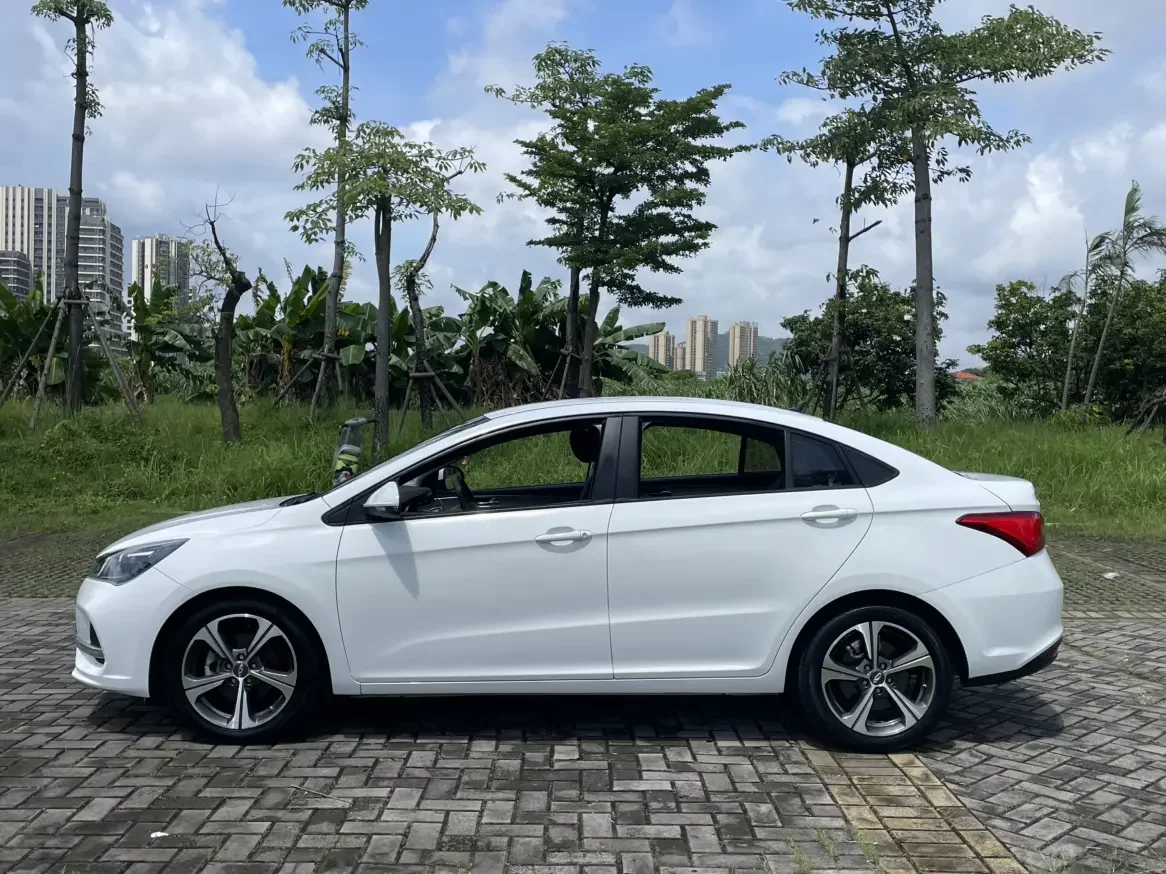 Chery Arrizo 5