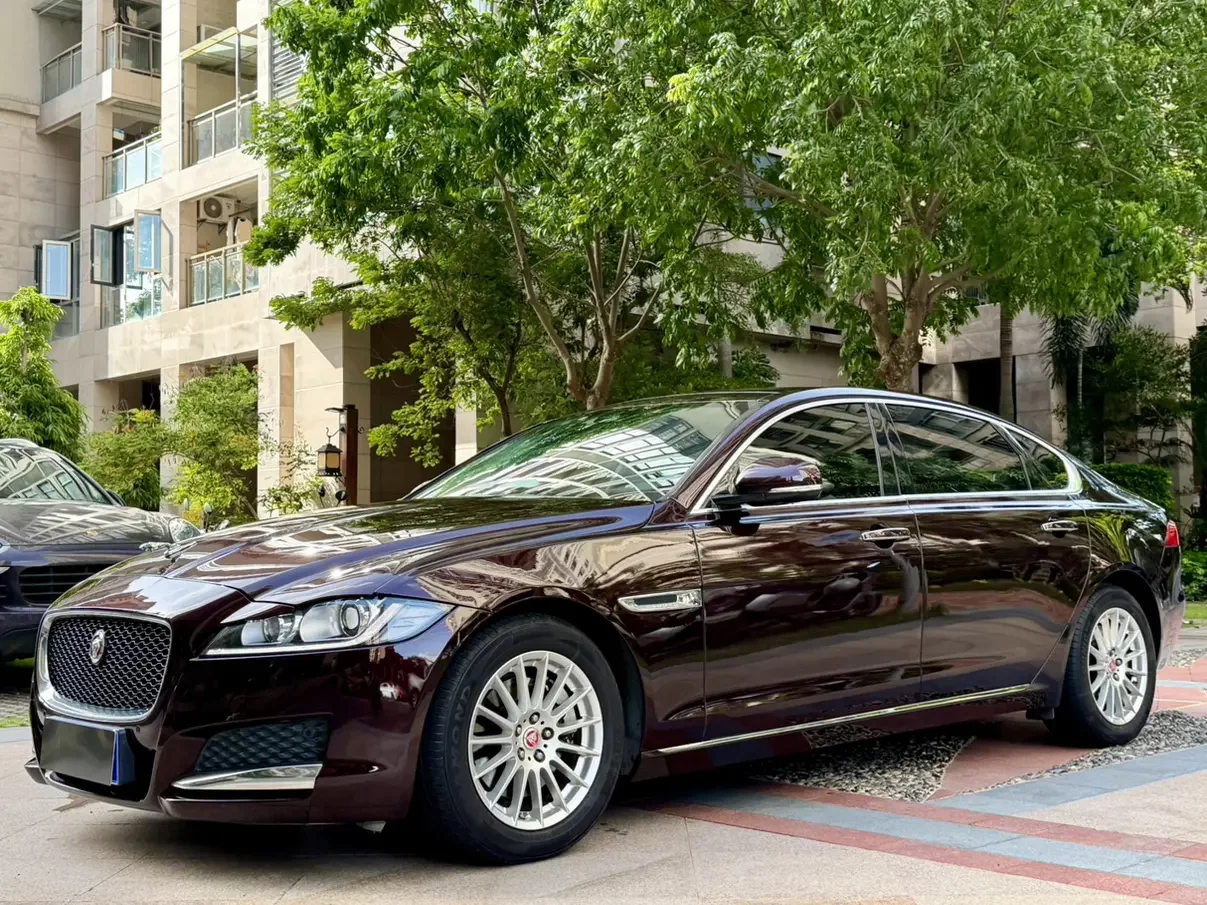 Jaguar XFL