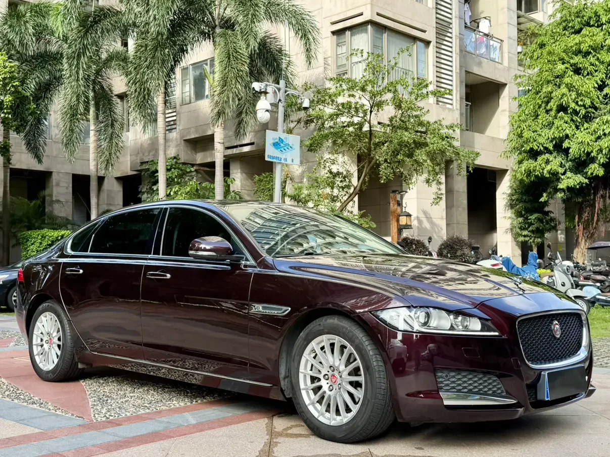Jaguar XFL