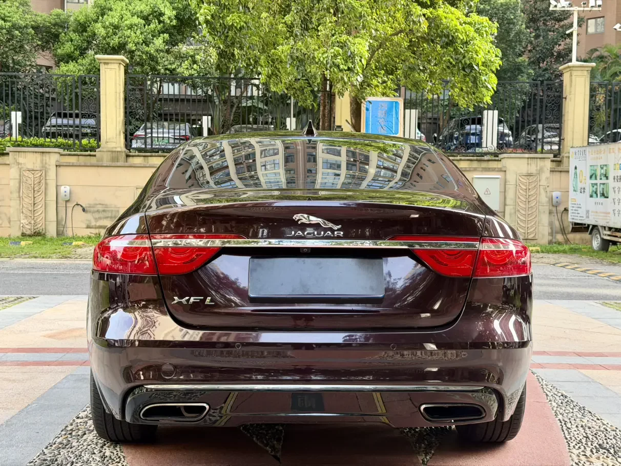 Jaguar XFL