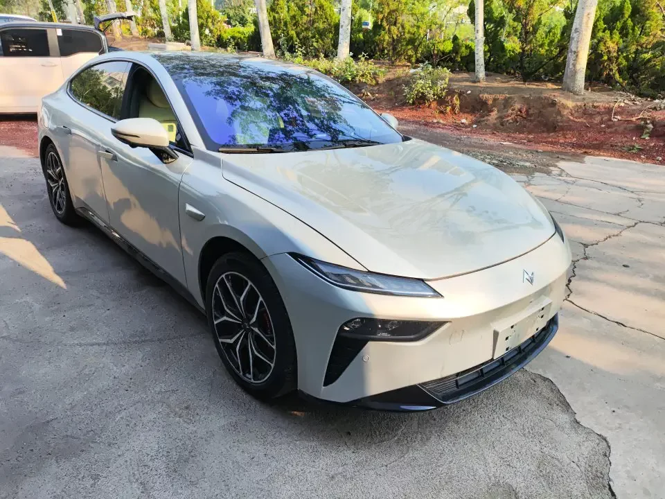 Dongfeng Yipai 007  из Китая