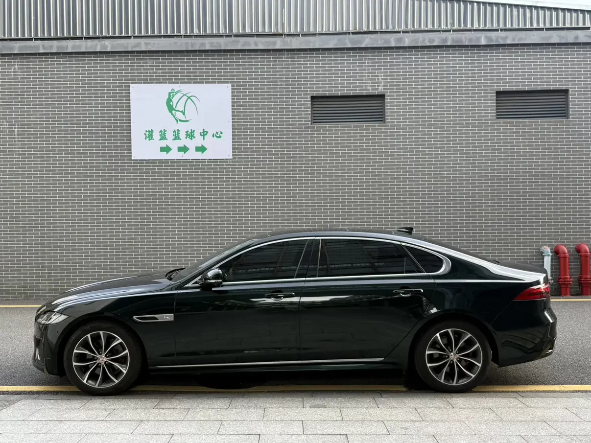 Jaguar XFL
