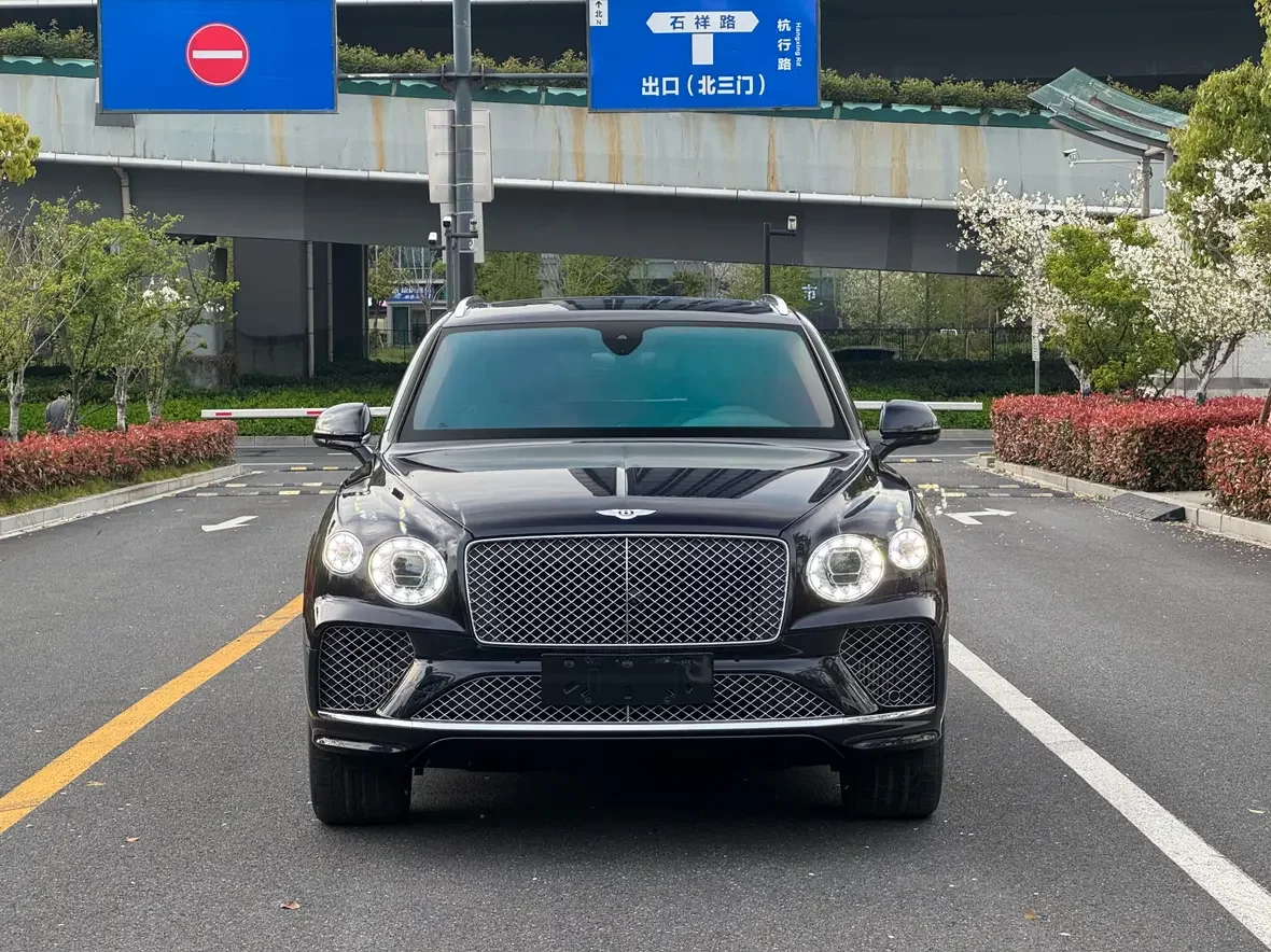 Bentley Bentayga PHEV