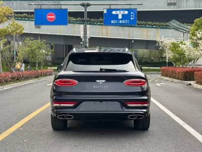 Bentley Bentayga PHEV