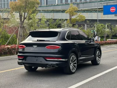 Bentley Bentayga PHEV