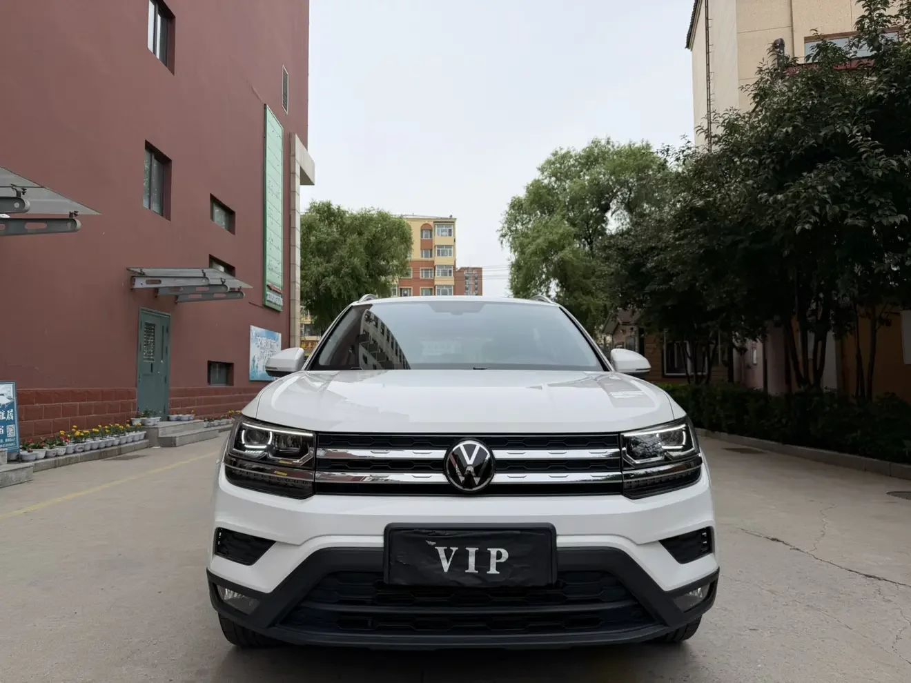 Volkswagen Tharu