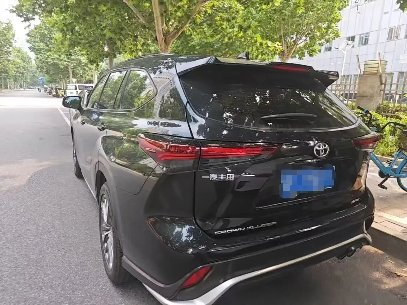 Toyota Crown Kluger