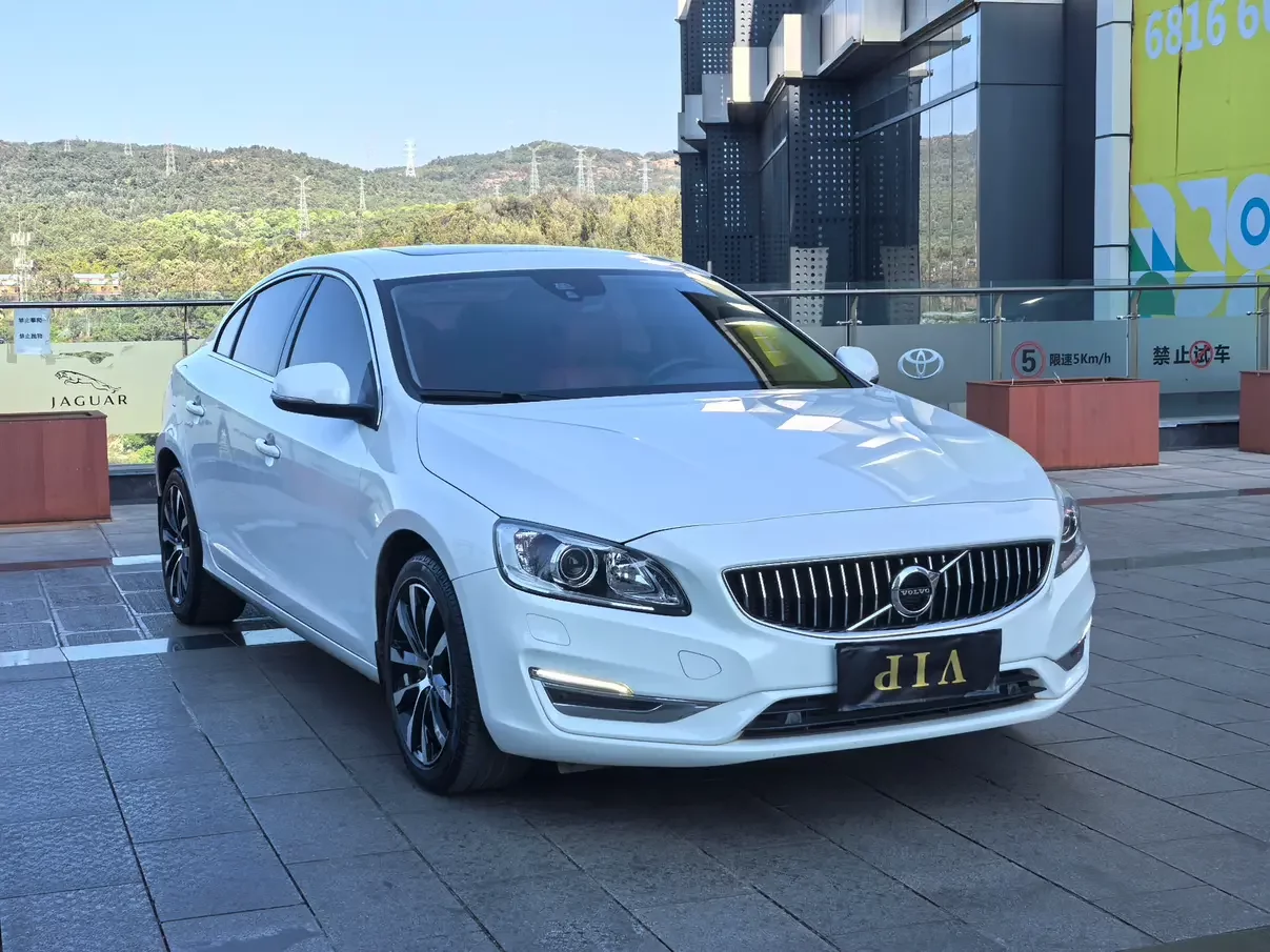 Volvo S60