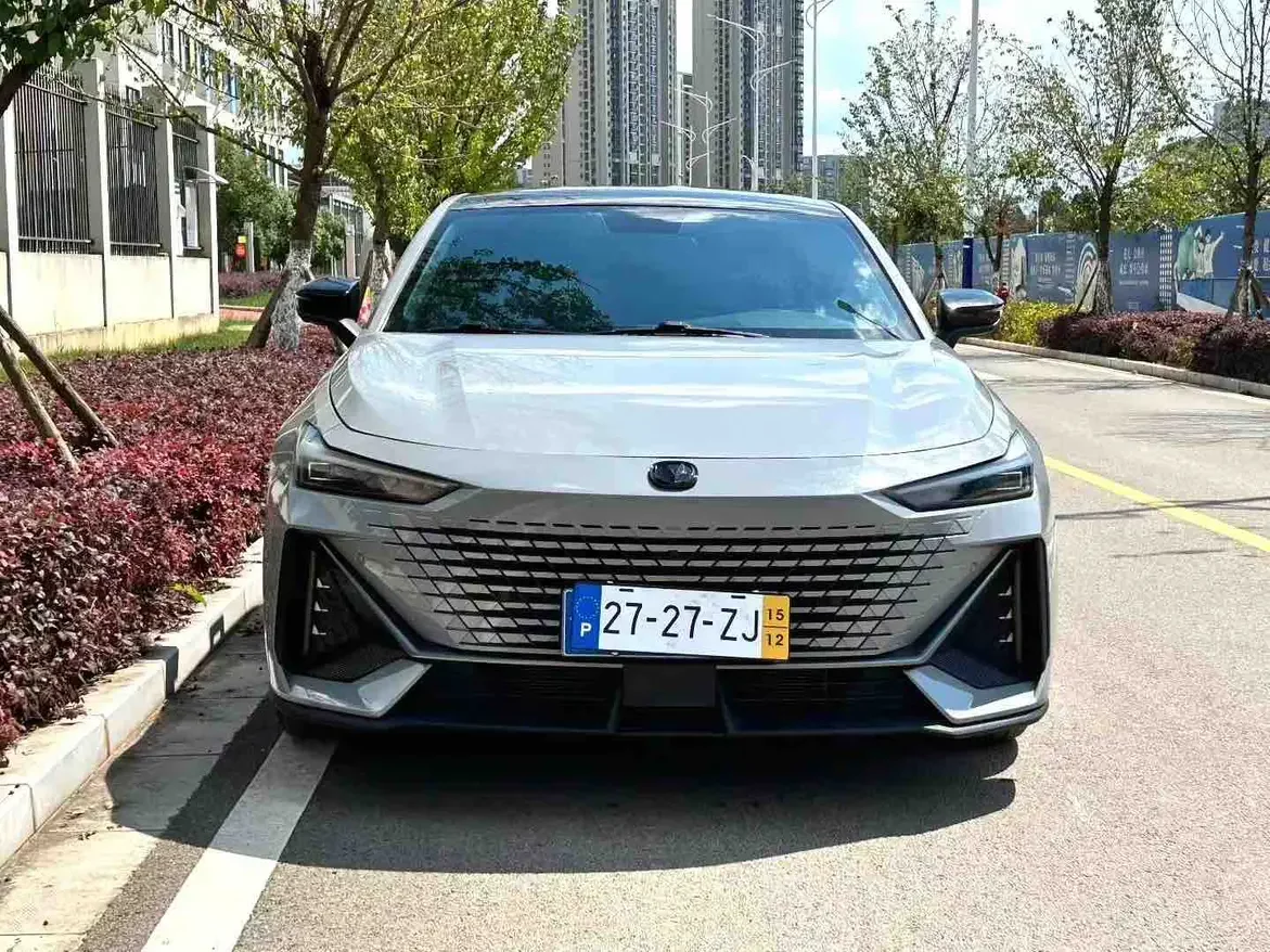 Changan UNI-V