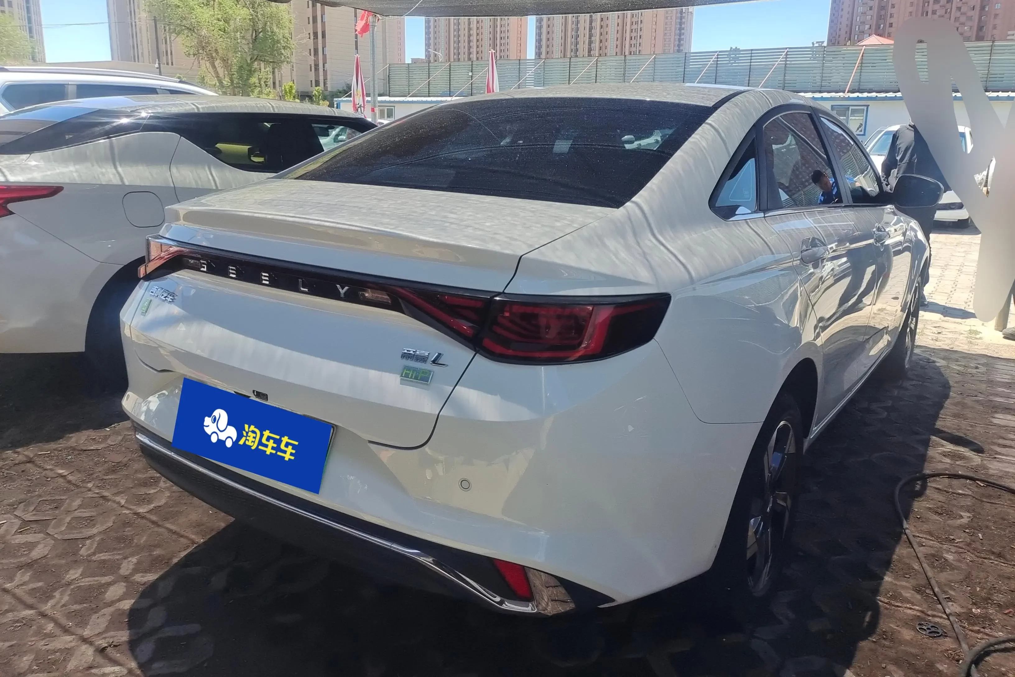 Geely Emgrand L HiP