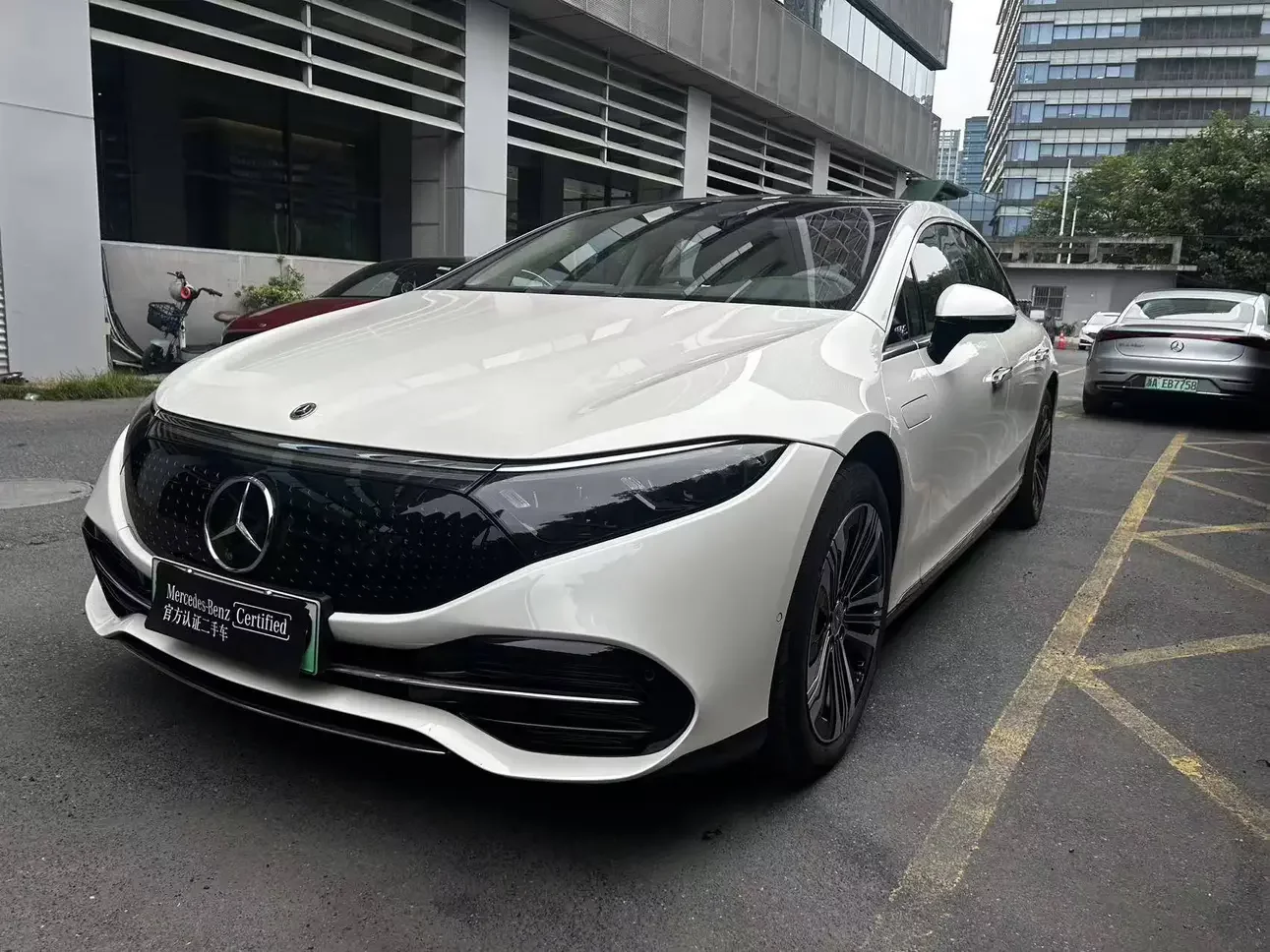Mercedes-Benz EQS
