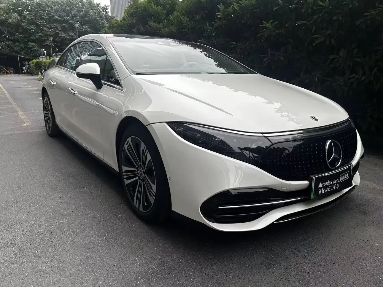Mercedes-Benz EQS