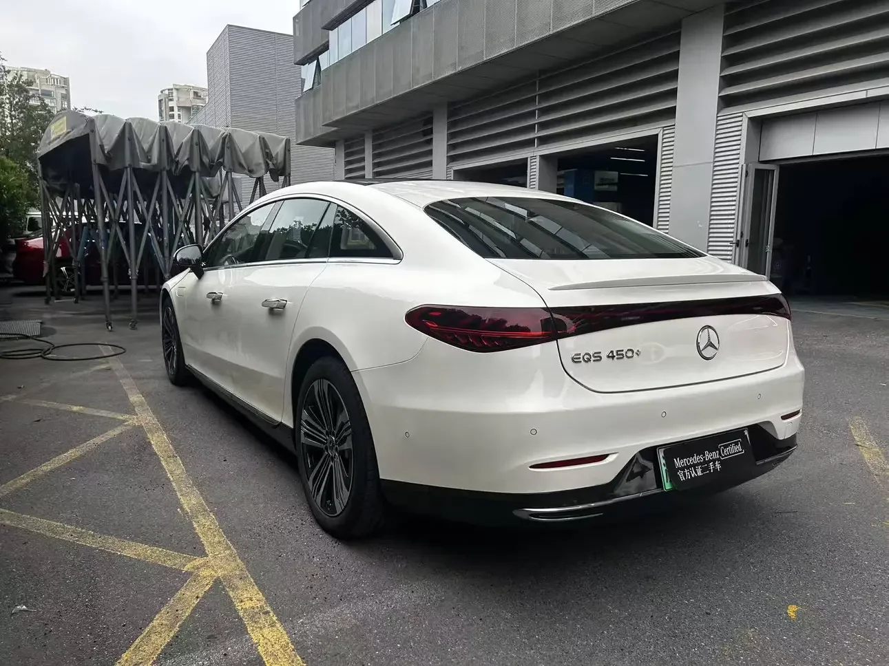Mercedes-Benz EQS