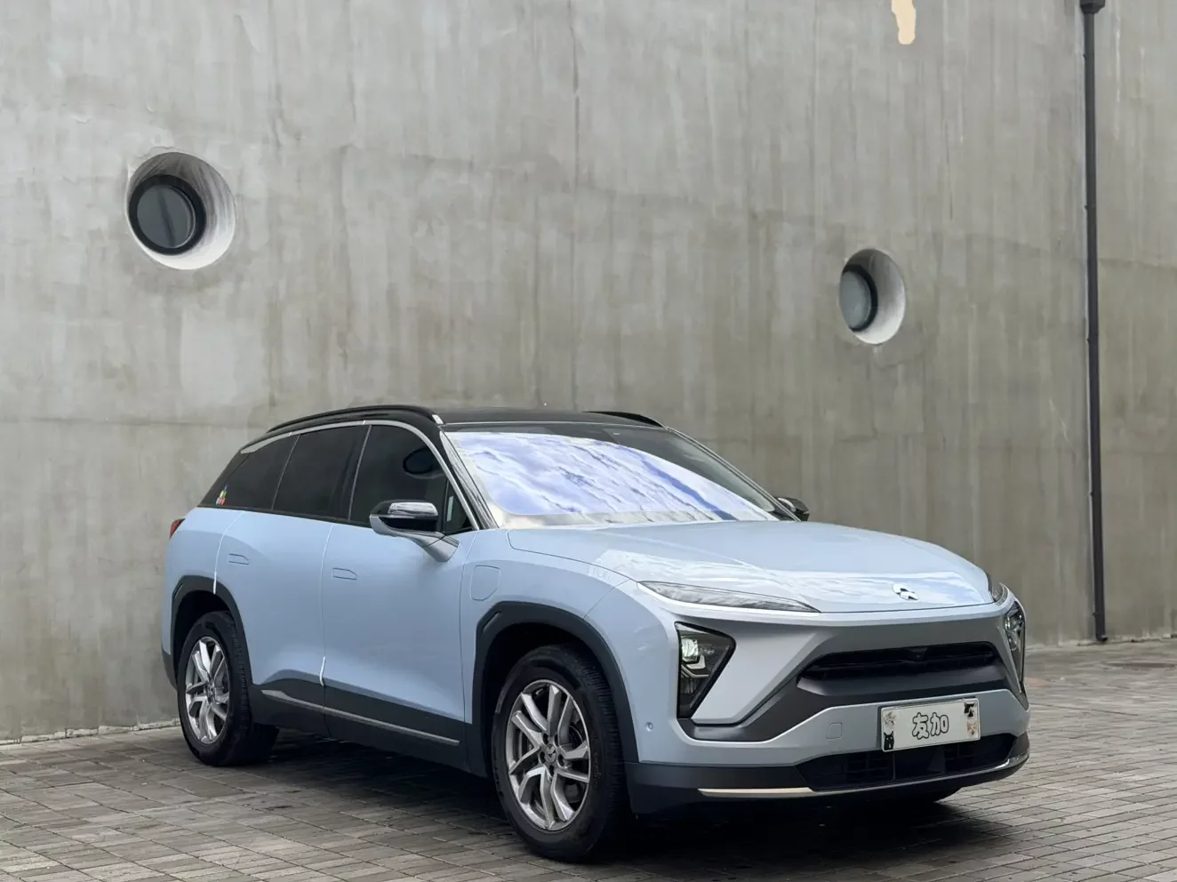 NIO ES6