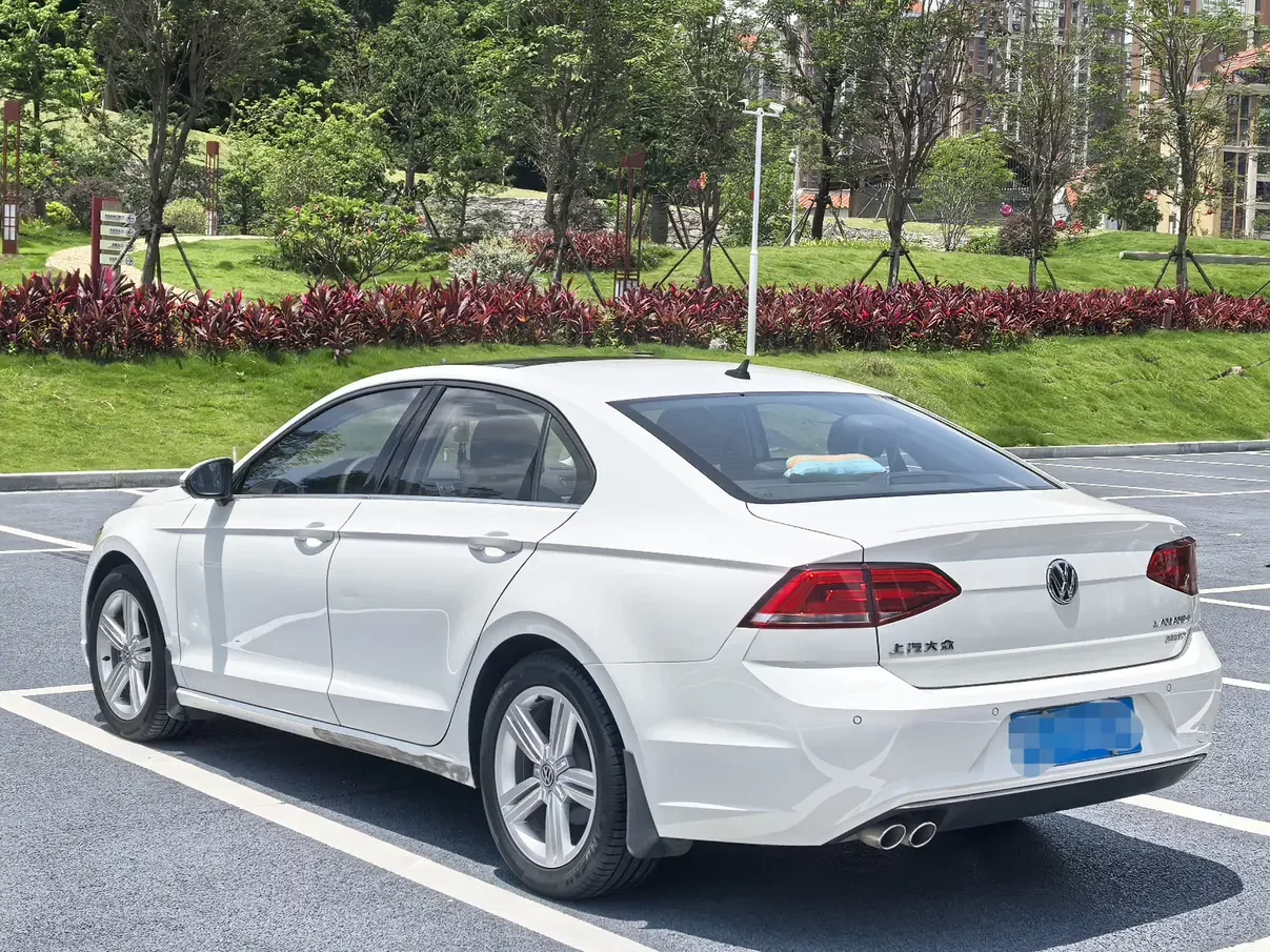 Volkswagen Lamando