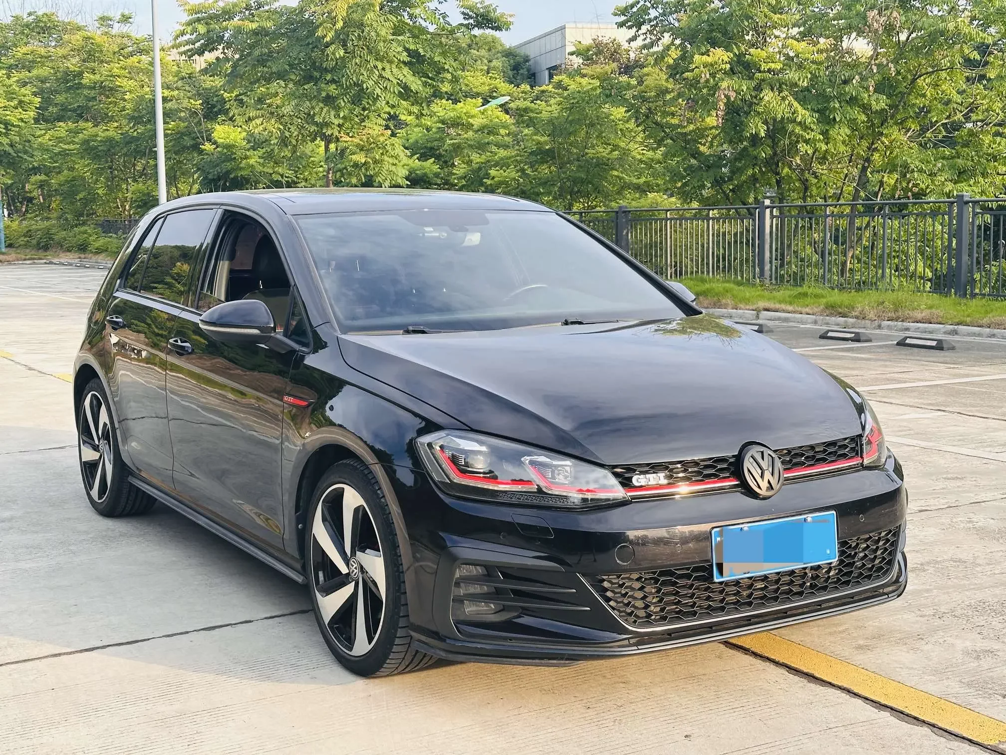 Volkswagen Golf GTI