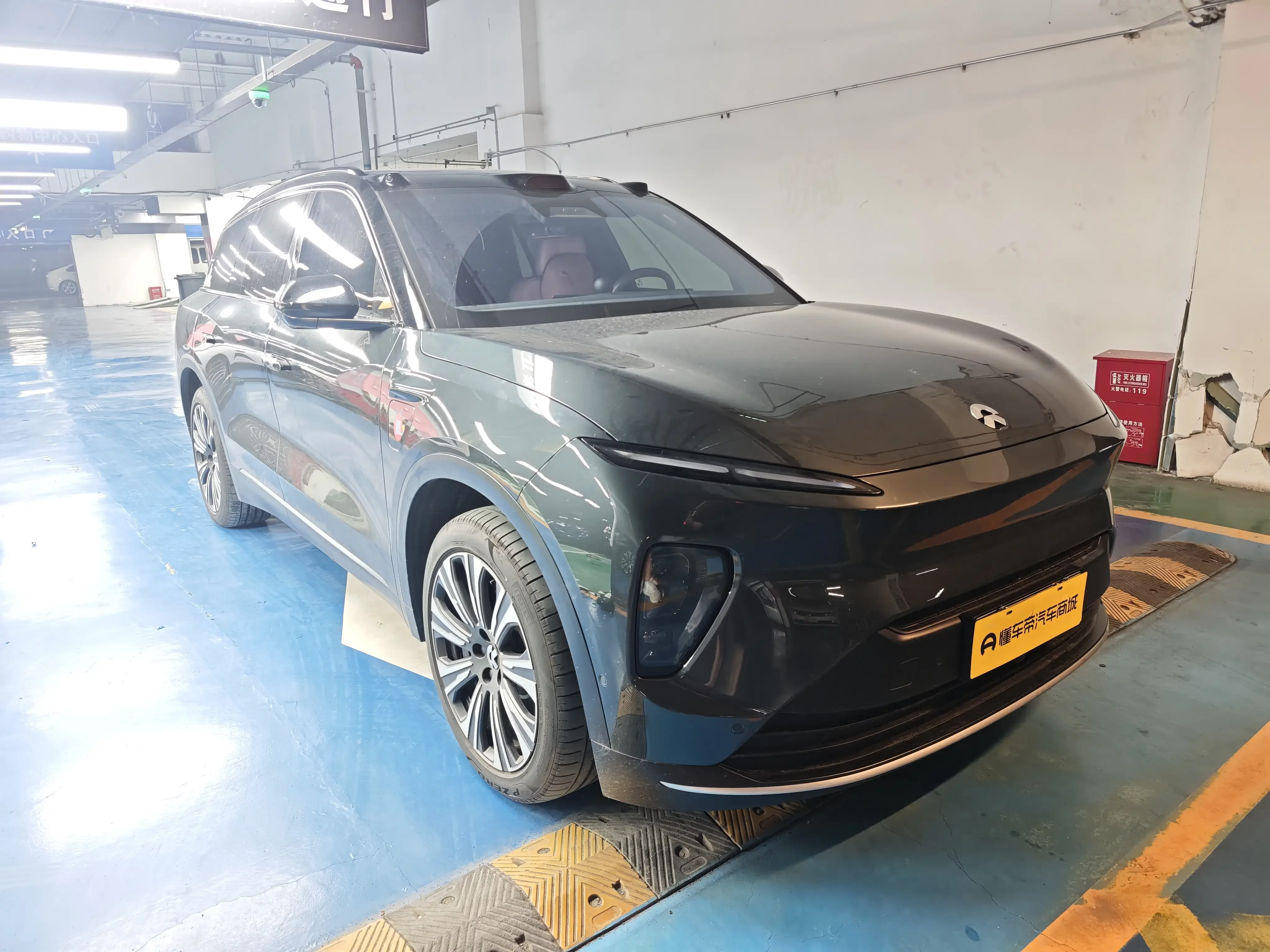 NIO ES8
