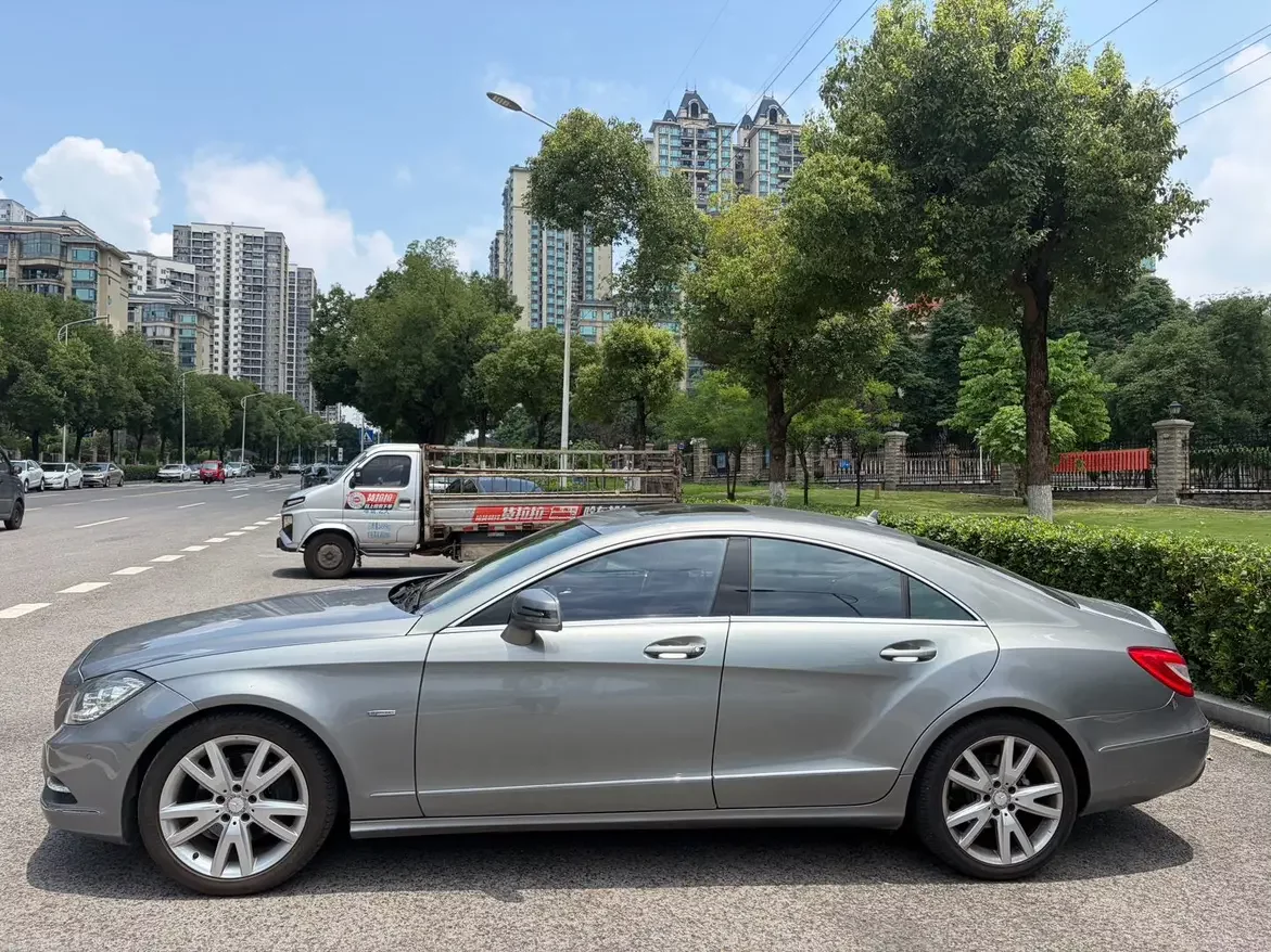 Mercedes-Benz CLS