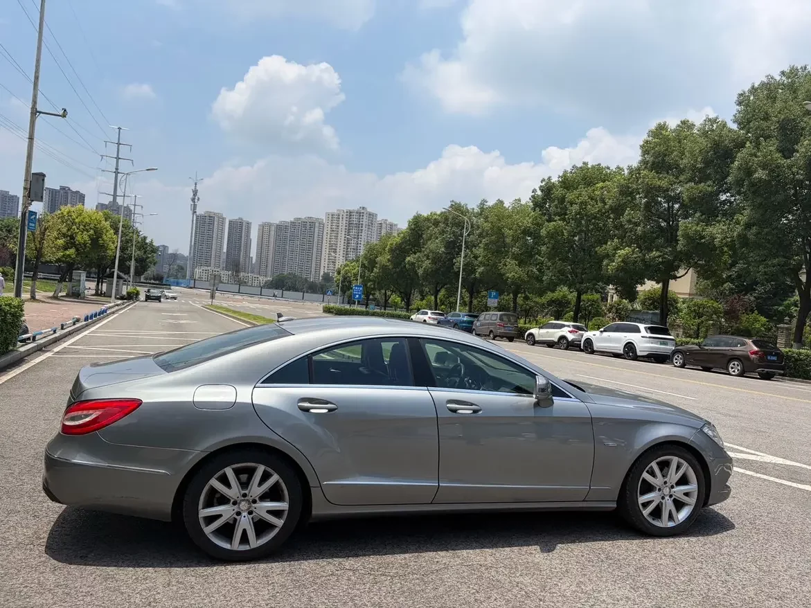 Mercedes-Benz CLS