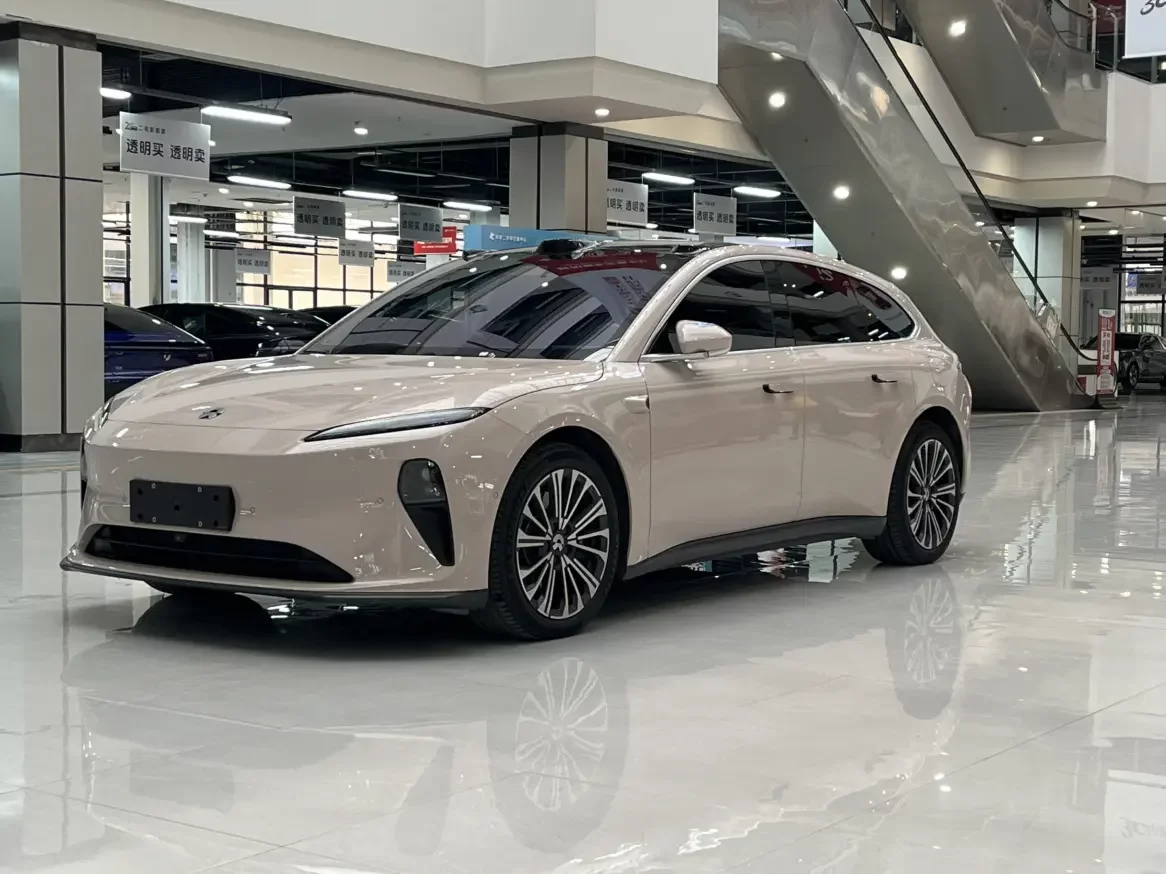 NIO ET5T  из Китая