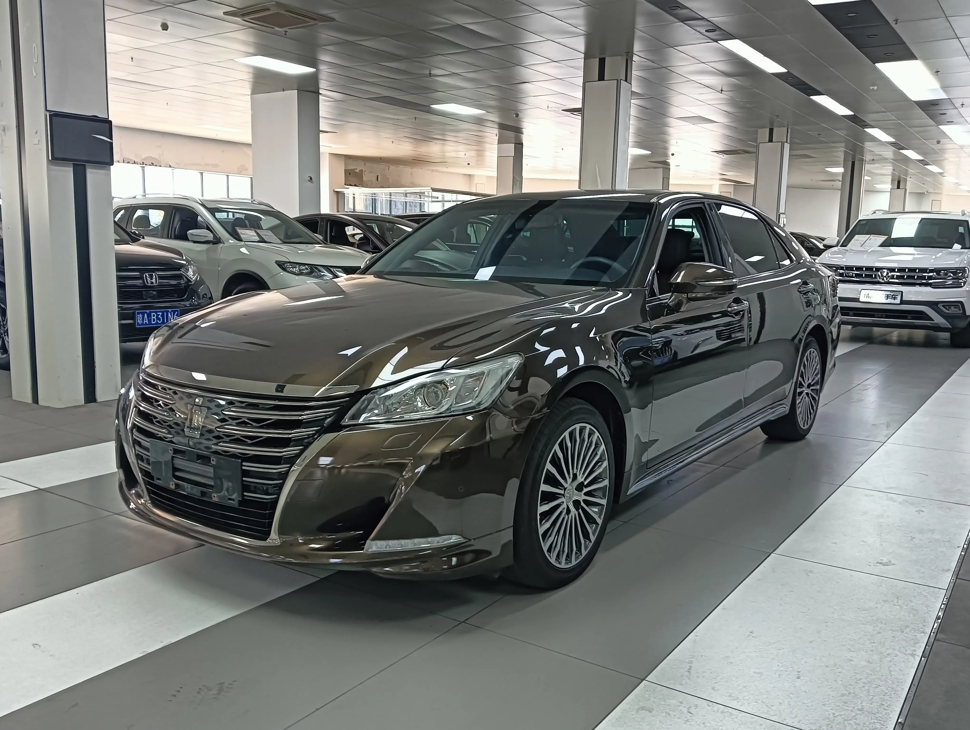 Toyota crown