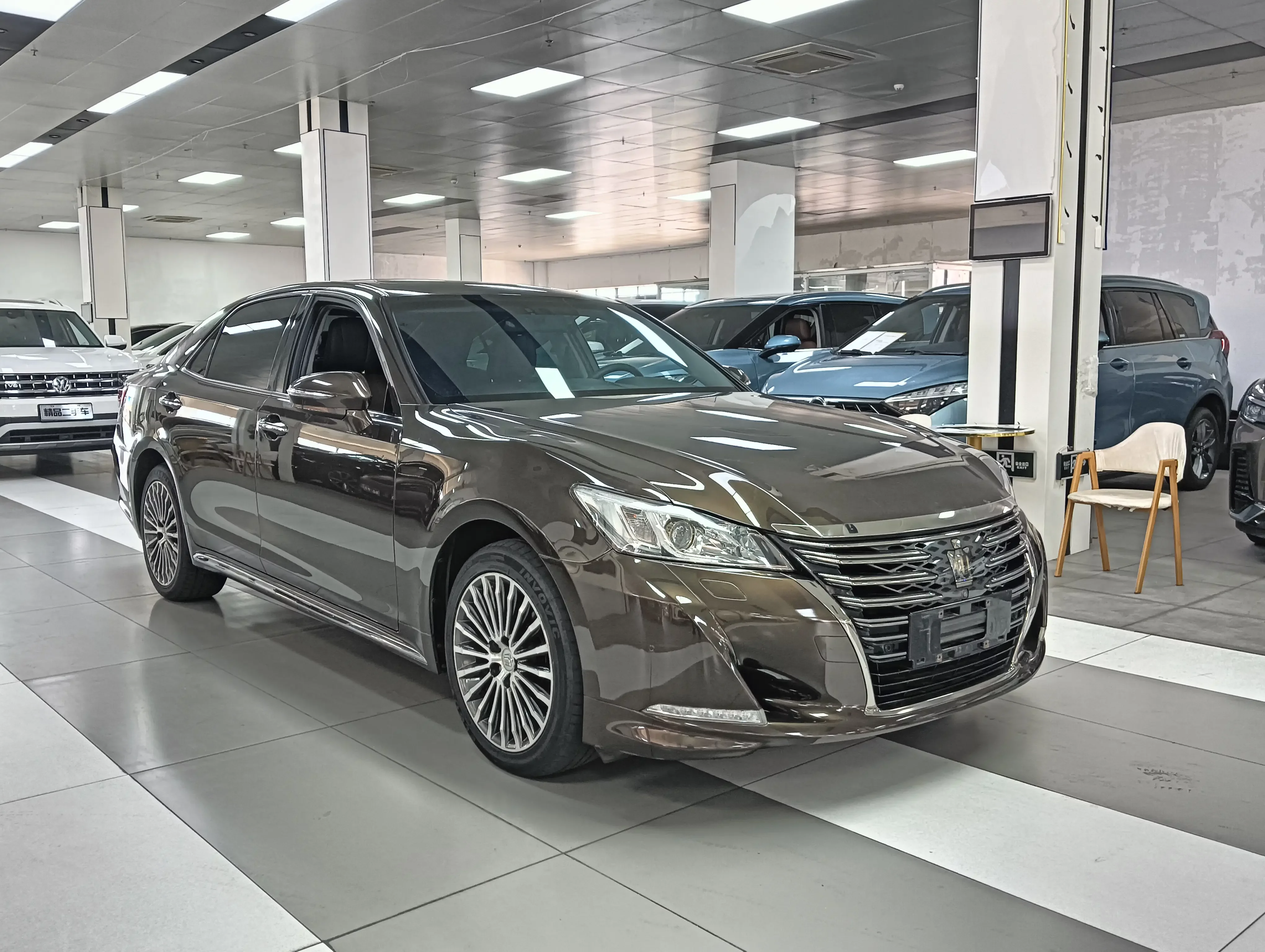 Toyota crown