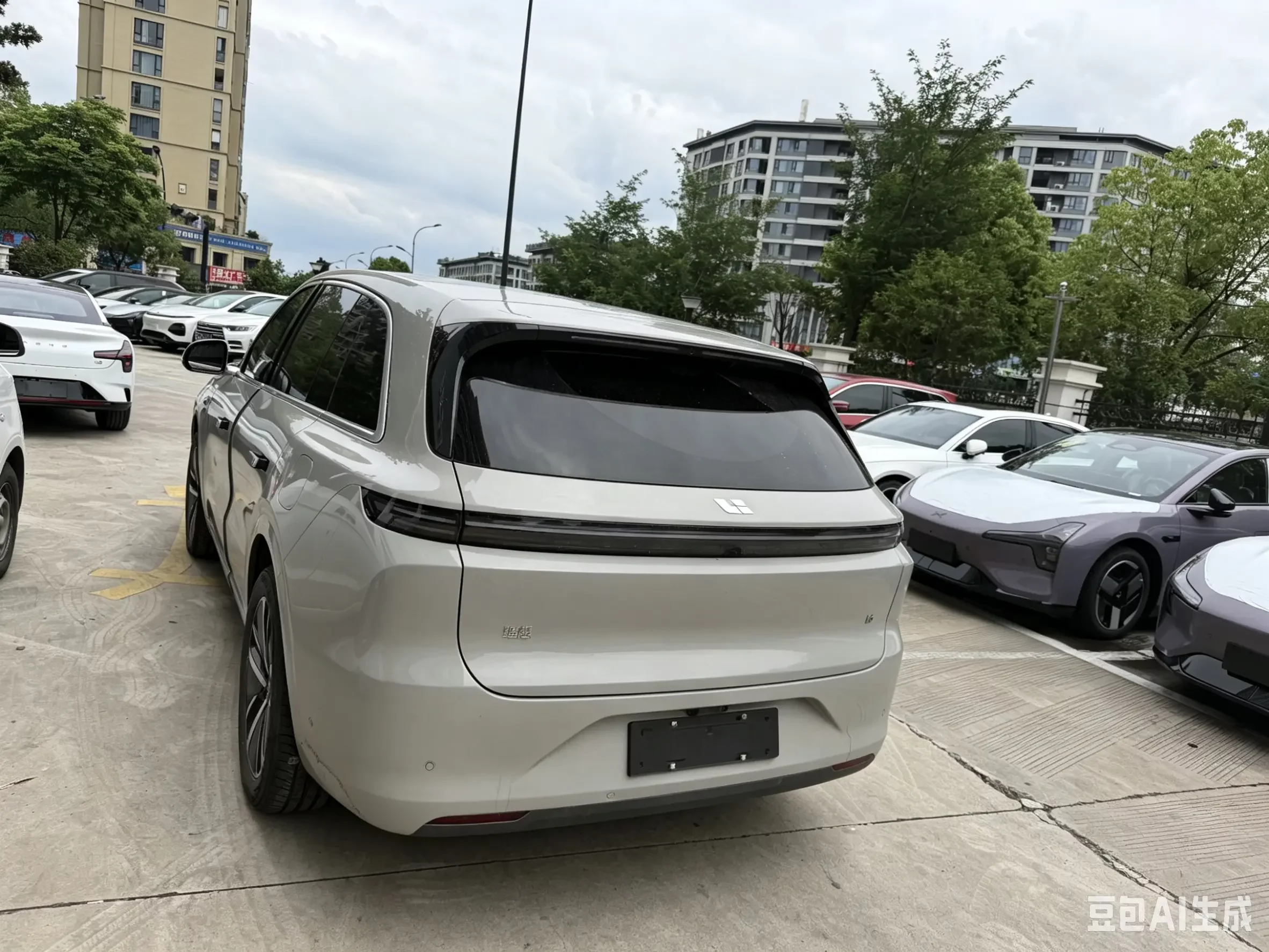 Lixiang L6
