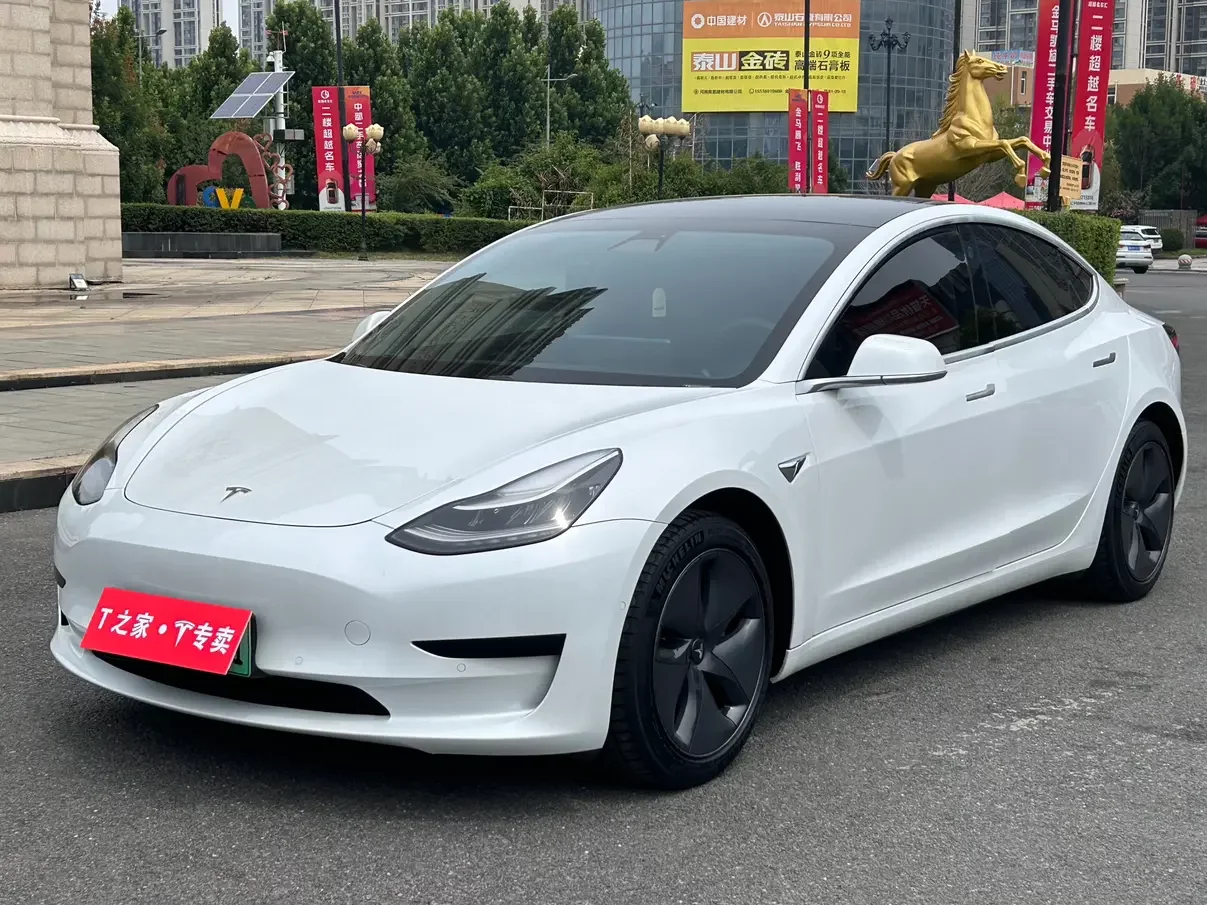 Tesla Model 3  из Китая