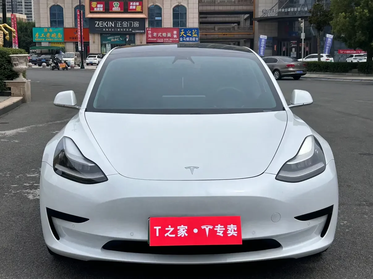 Tesla Model 3  из Китая